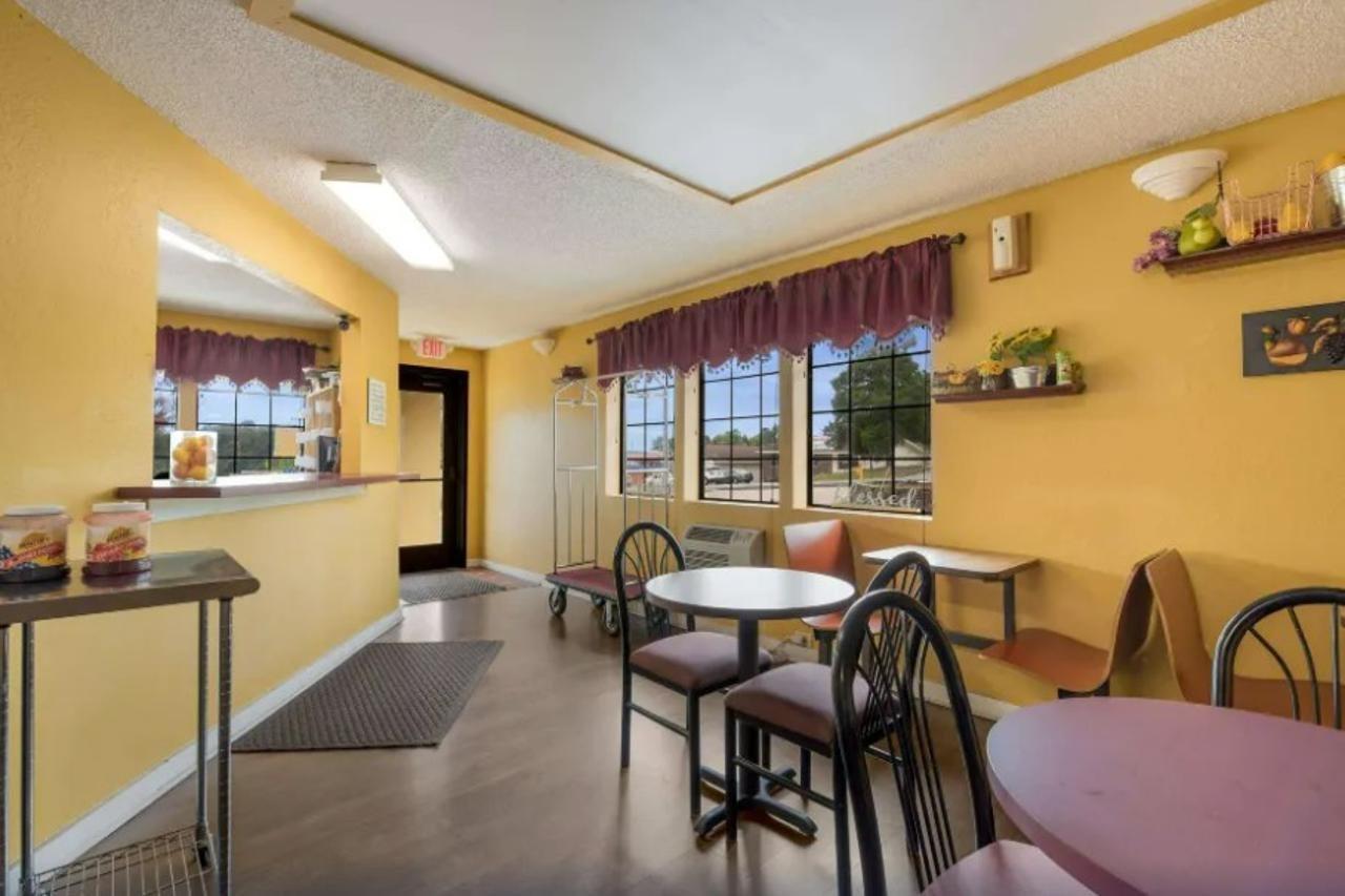 Rodeway Inn Benton Esterno foto